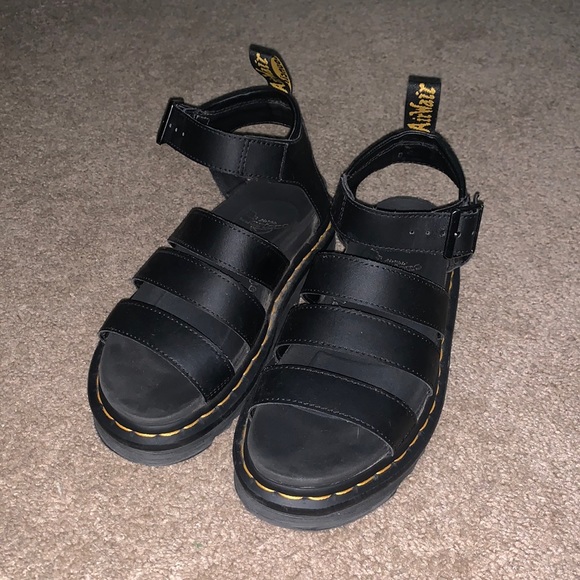 DR MARTEN BLAIRE PLATFORM SANDALS IN BLACK SIZE 6 - Picture 1 of 3